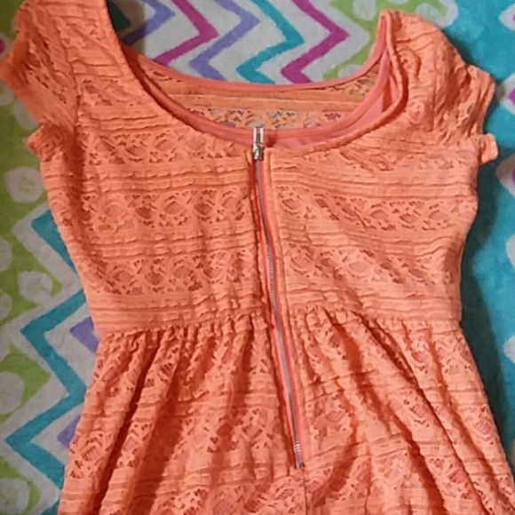 Dress - Picture 3 of 3